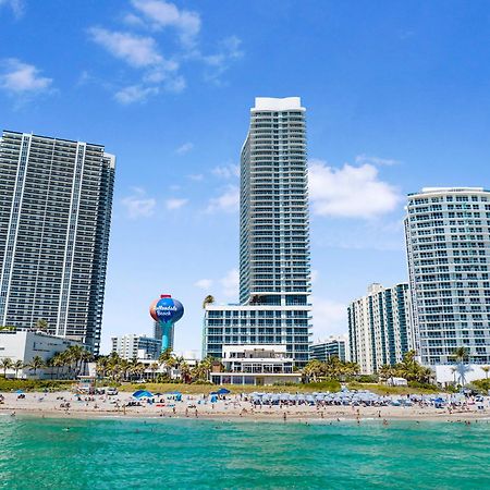Beachfront Condo With Mesmerizing Views 好莱坞 外观 照片